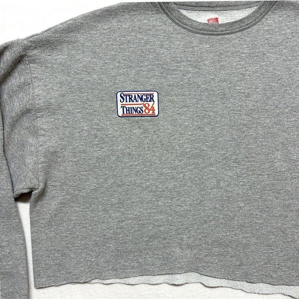 Stranger Things Cropped Sweatshirt XL Gray Reworked‎ Raw Hem Pullover Retro 80s
